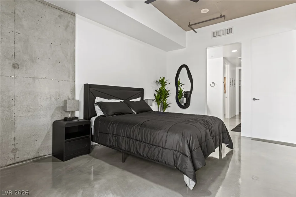 353 Bonneville, Las Vegas, NV 89101