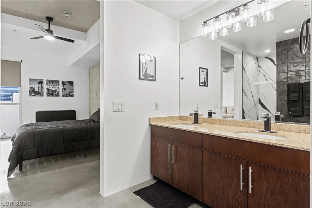 353 Bonneville, Las Vegas, NV 89101