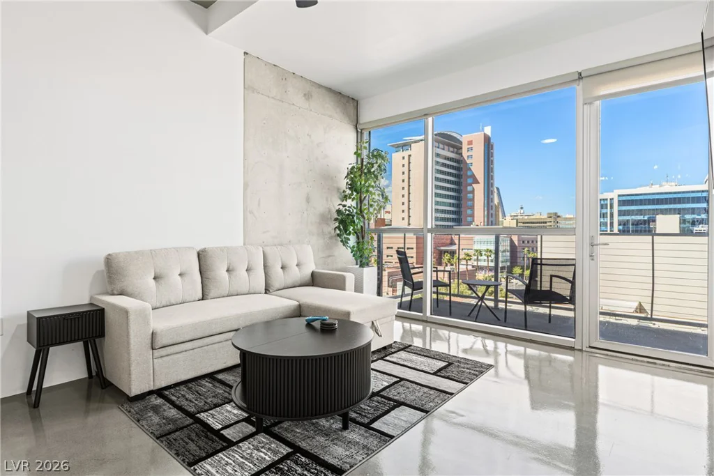 353 Bonneville, Las Vegas, NV 89101