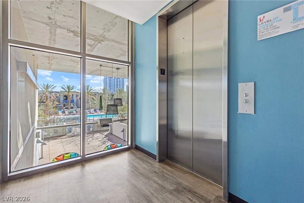 353 Bonneville, Las Vegas, NV 89101