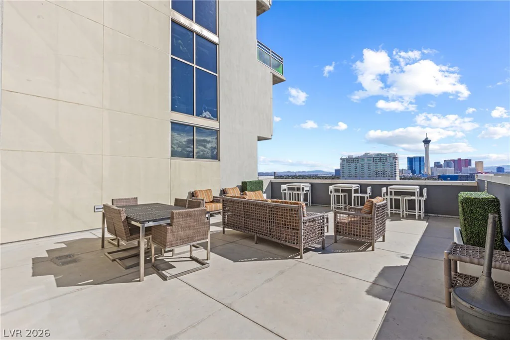 353 Bonneville, Las Vegas, NV 89101