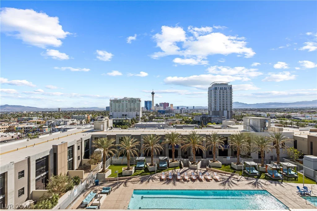 353 Bonneville, Las Vegas, NV 89101