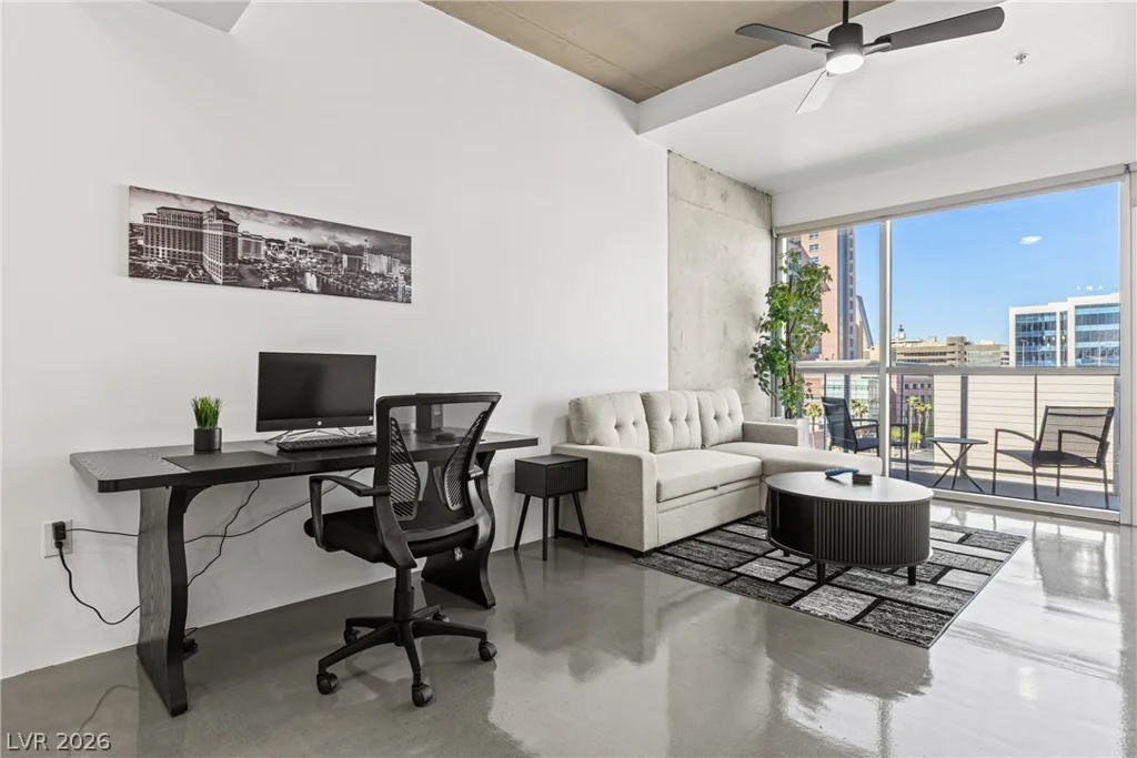 353 Bonneville, Las Vegas, NV 89101