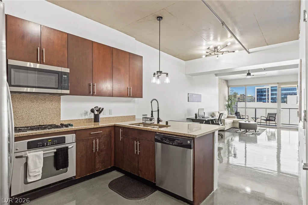 353 Bonneville, Las Vegas, NV 89101