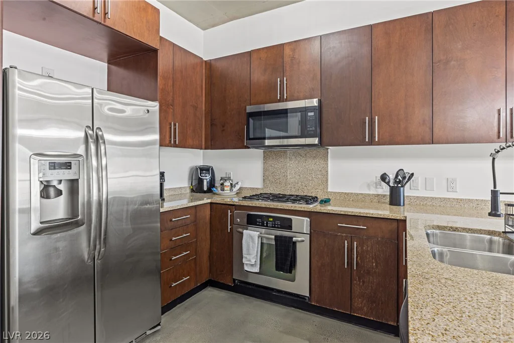 353 Bonneville, Las Vegas, NV 89101