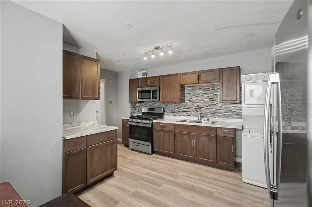 504 Holland, Las Vegas, NV 89106