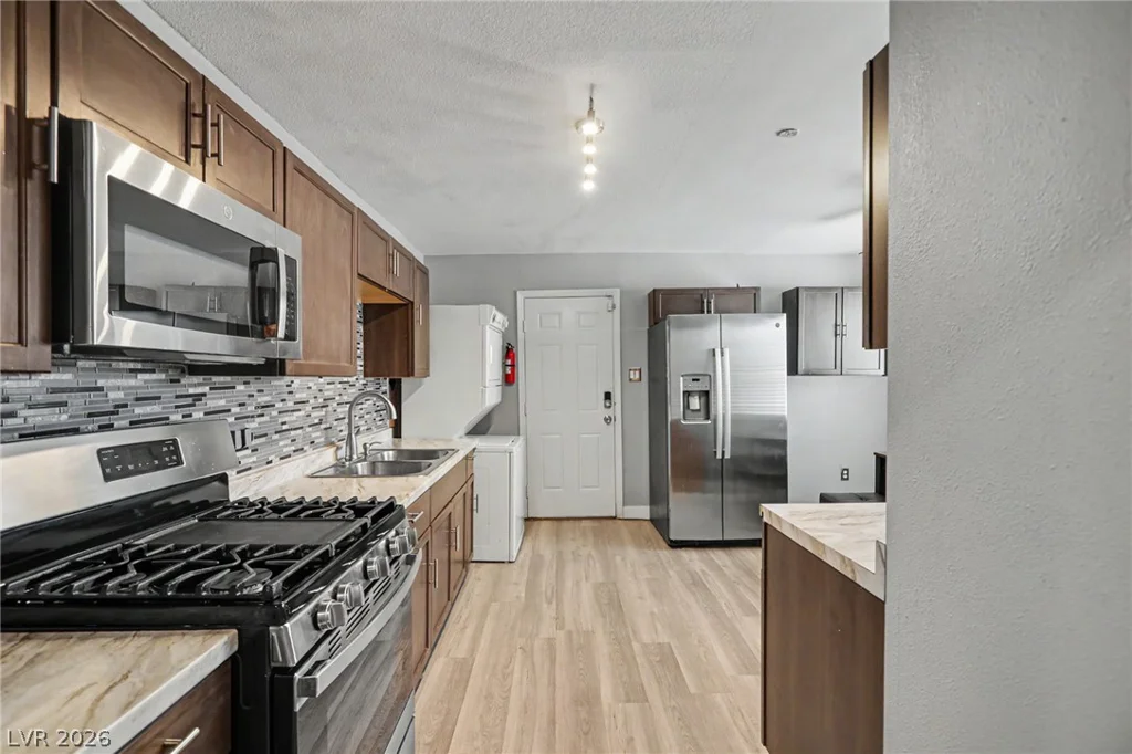 504 Holland, Las Vegas, NV 89106