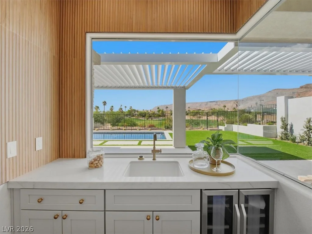 11321 Golden Chestnut, Las Vegas, NV 89135