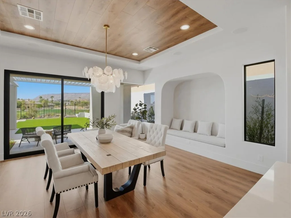 11321 Golden Chestnut, Las Vegas, NV 89135