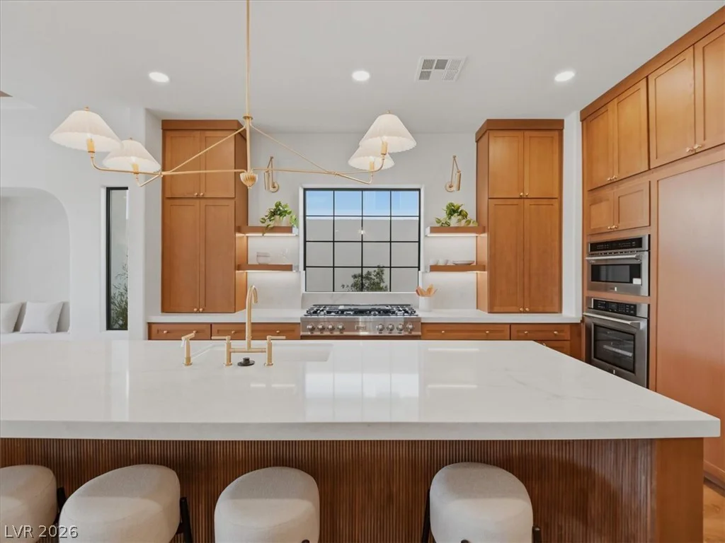 11321 Golden Chestnut, Las Vegas, NV 89135