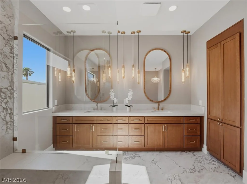 11321 Golden Chestnut, Las Vegas, NV 89135