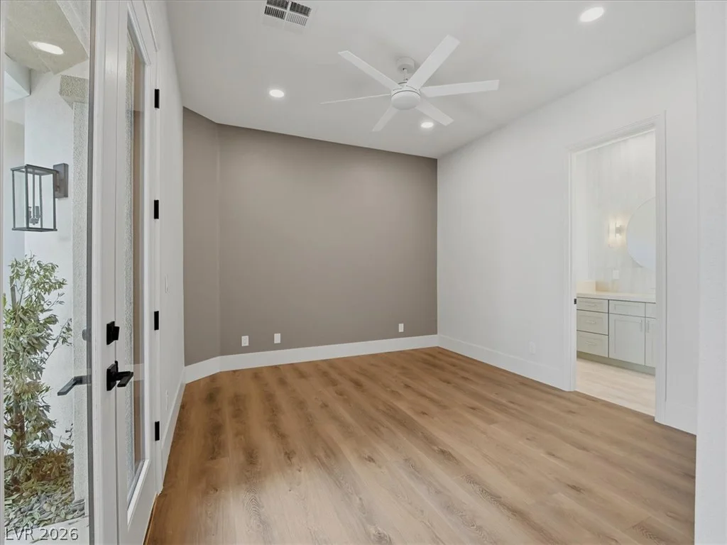 11321 Golden Chestnut, Las Vegas, NV 89135