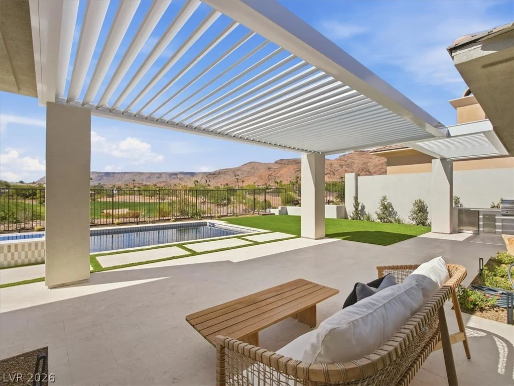 11321 Golden Chestnut, Las Vegas, NV 89135