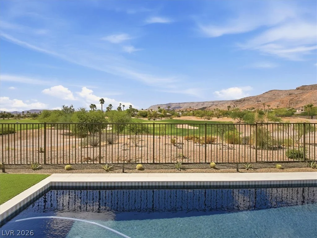 11321 Golden Chestnut, Las Vegas, NV 89135