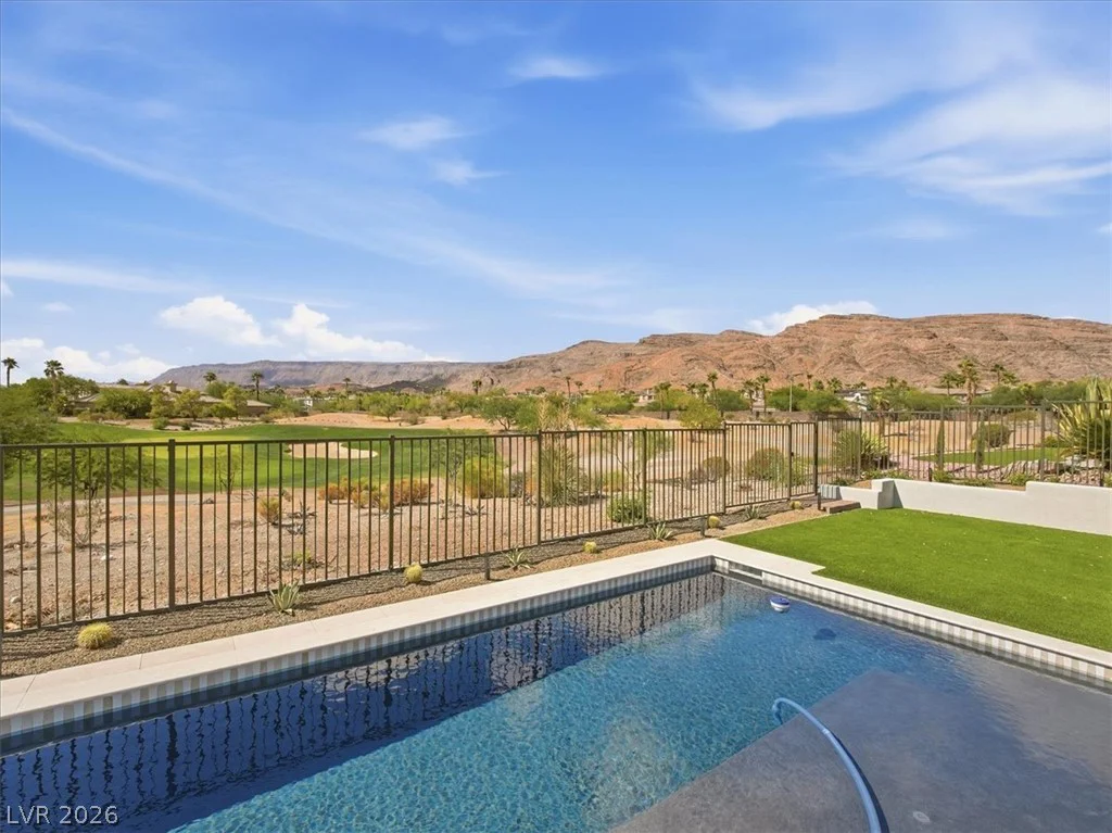 11321 Golden Chestnut, Las Vegas, NV 89135