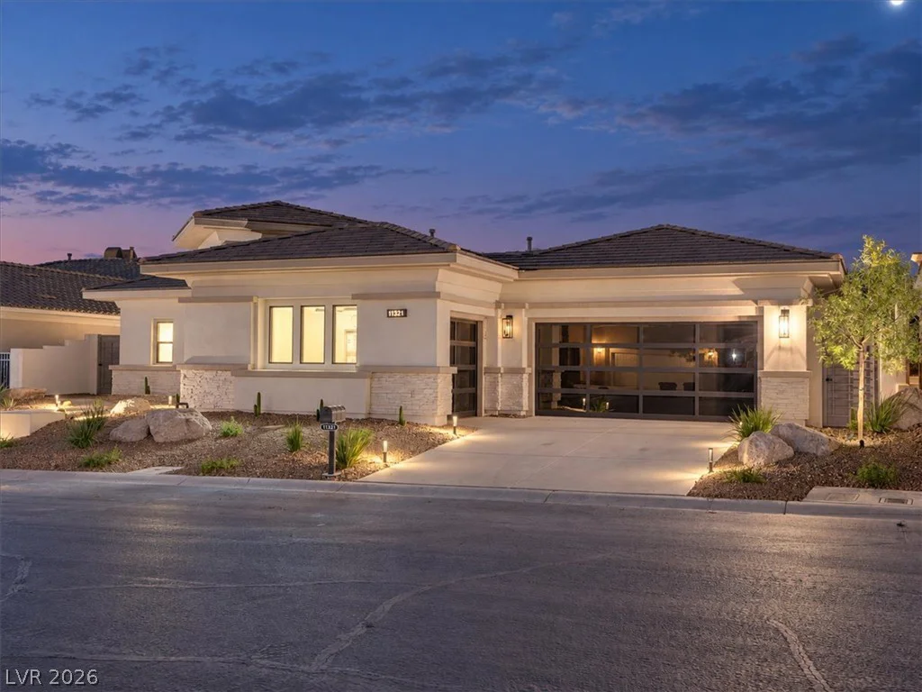 11321 Golden Chestnut, Las Vegas, NV 89135