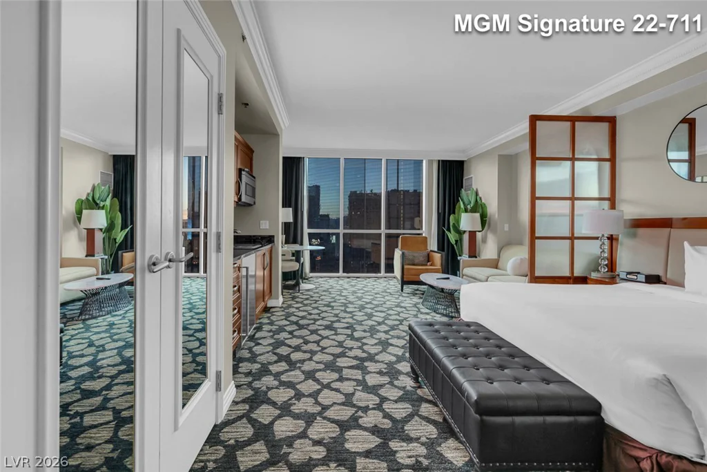 135 Harmon, Las Vegas, NV 89109