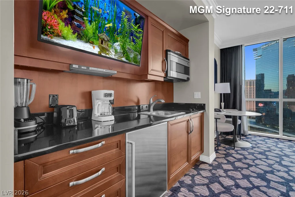 135 Harmon, Las Vegas, NV 89109