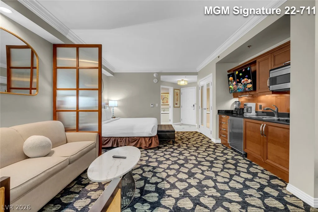 135 Harmon, Las Vegas, NV 89109