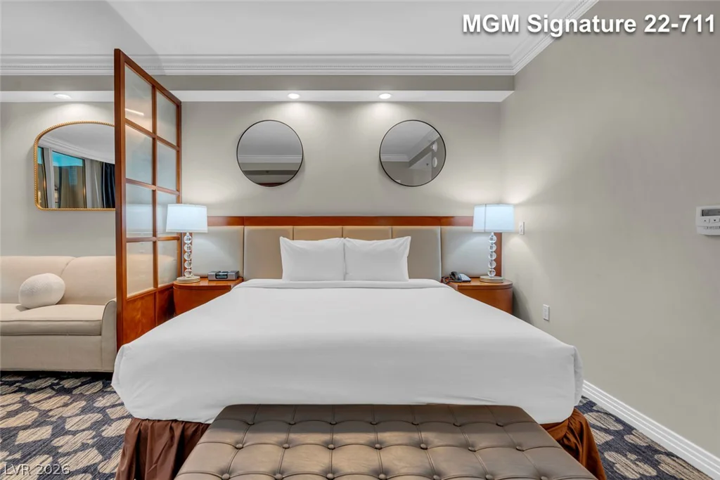135 Harmon, Las Vegas, NV 89109