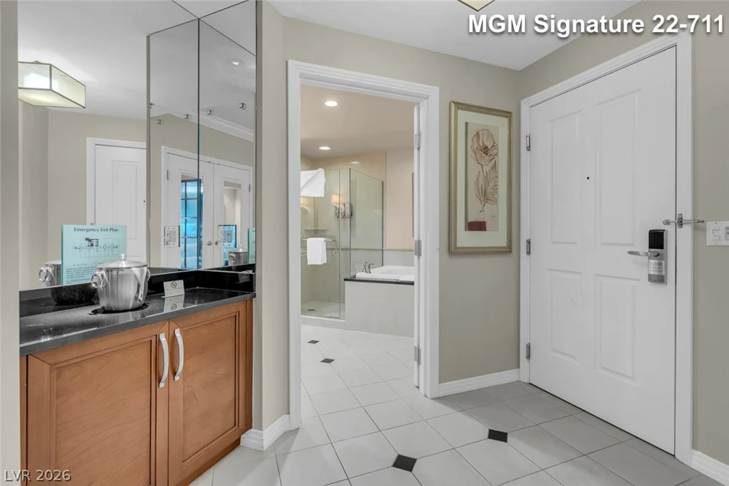 135 Harmon, Las Vegas, NV 89109