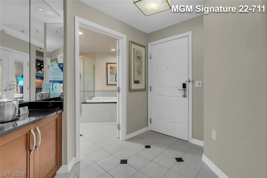 135 Harmon, Las Vegas, NV 89109