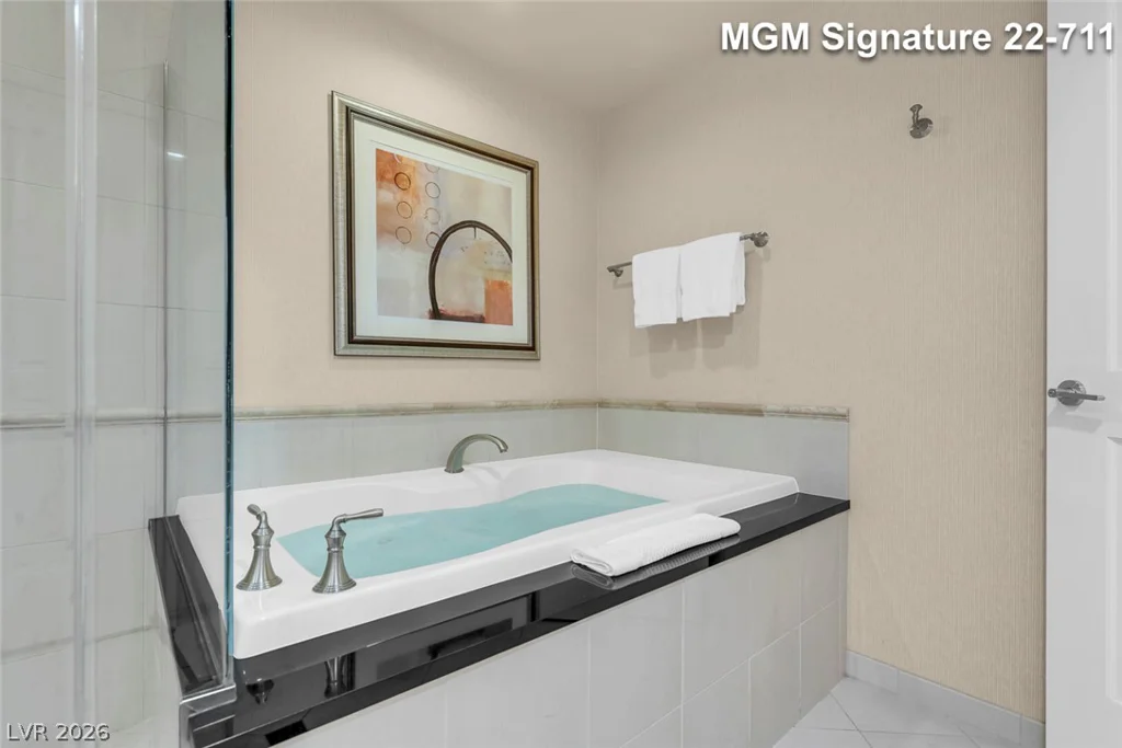 135 Harmon, Las Vegas, NV 89109