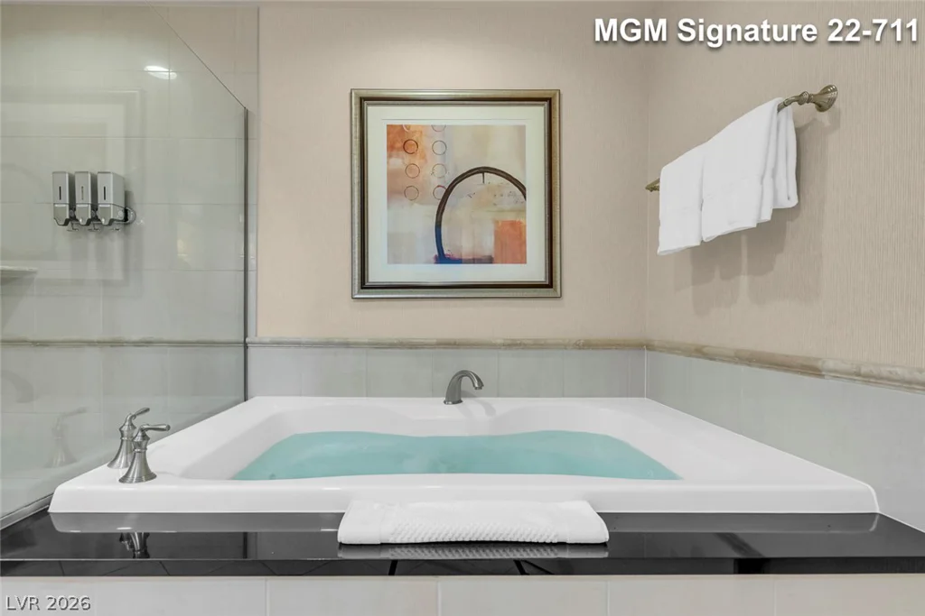 135 Harmon, Las Vegas, NV 89109