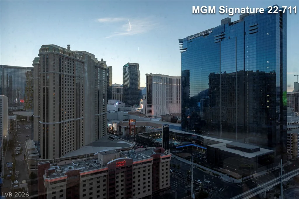 135 Harmon, Las Vegas, NV 89109