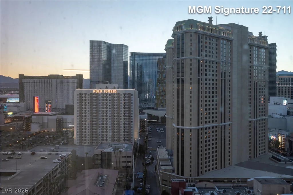 135 Harmon, Las Vegas, NV 89109
