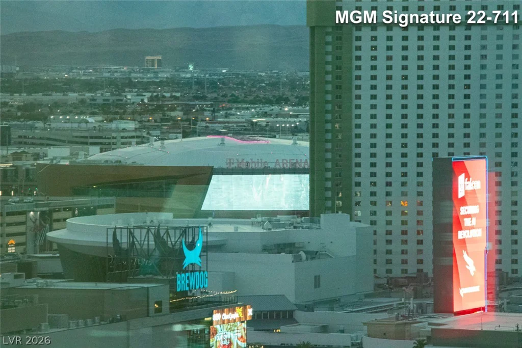 135 Harmon, Las Vegas, NV 89109