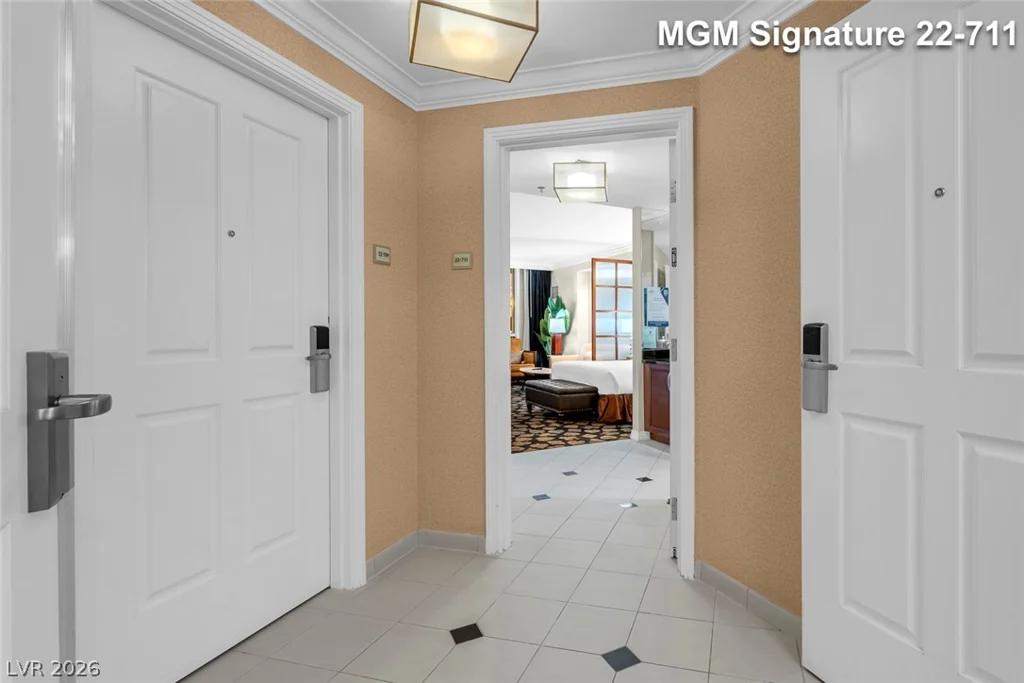 135 Harmon, Las Vegas, NV 89109