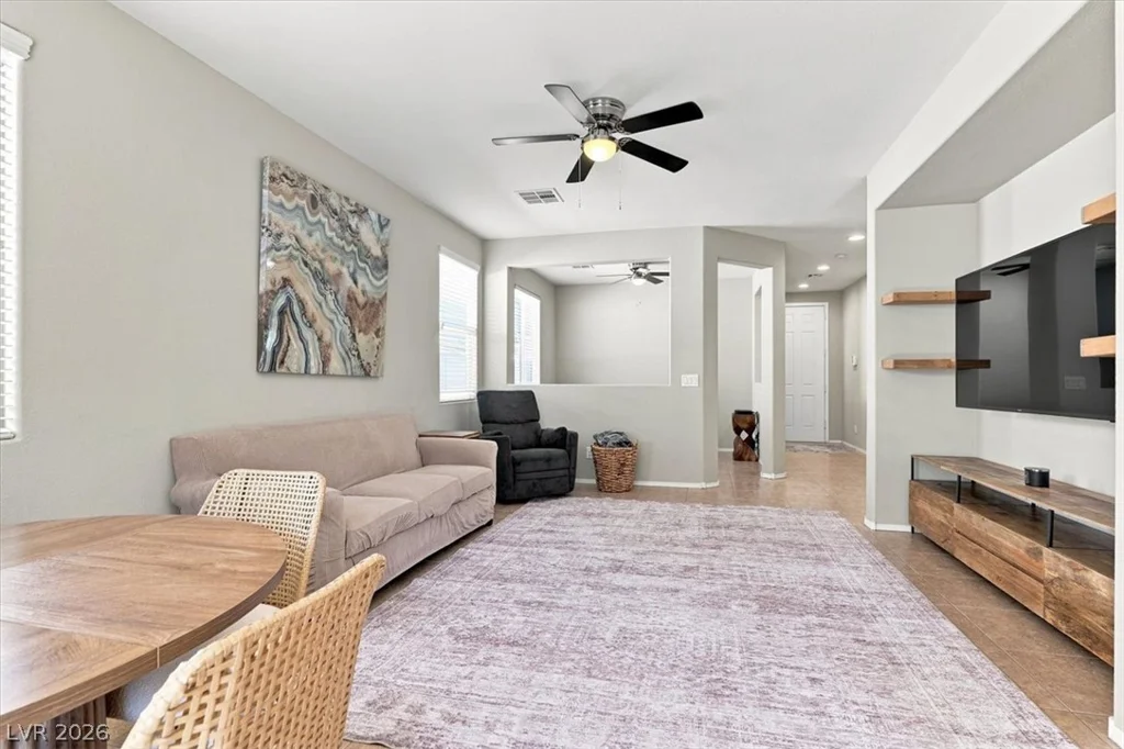 6283 Shamrock Lake, Las Vegas, NV 89141