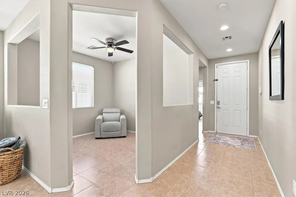 6283 Shamrock Lake, Las Vegas, NV 89141