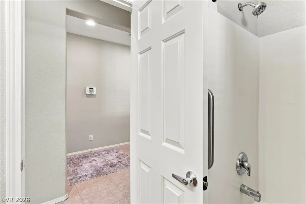 6283 Shamrock Lake, Las Vegas, NV 89141