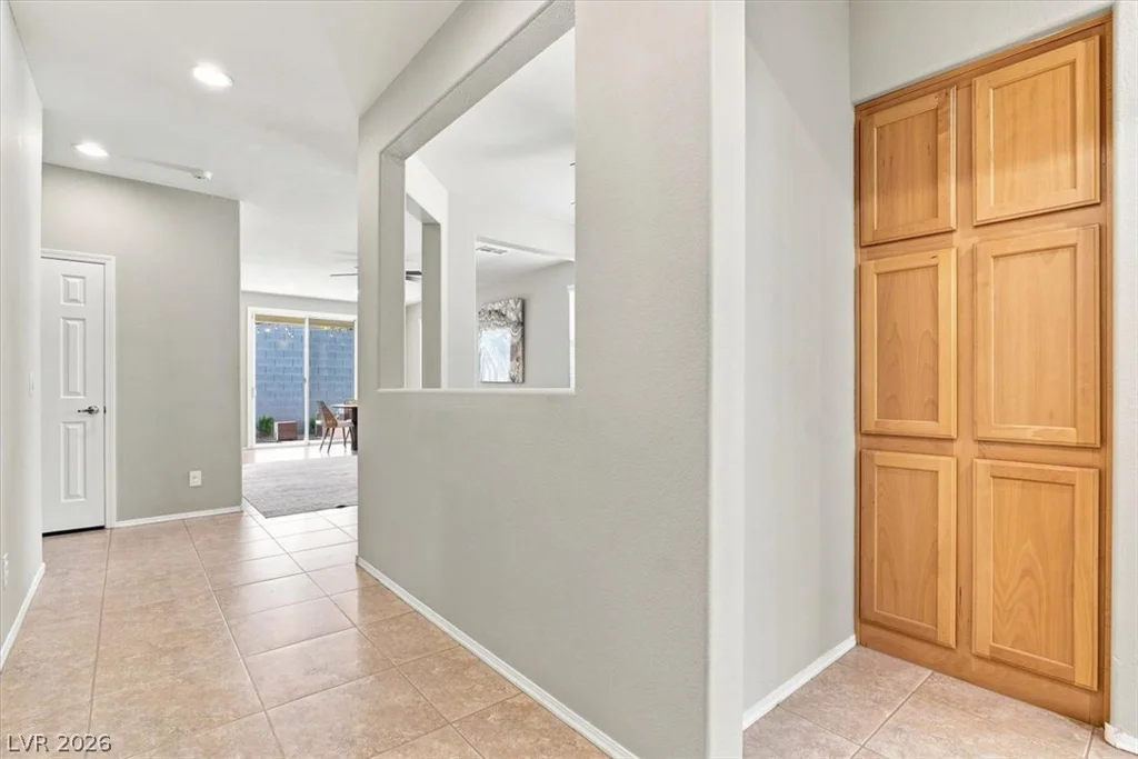6283 Shamrock Lake, Las Vegas, NV 89141