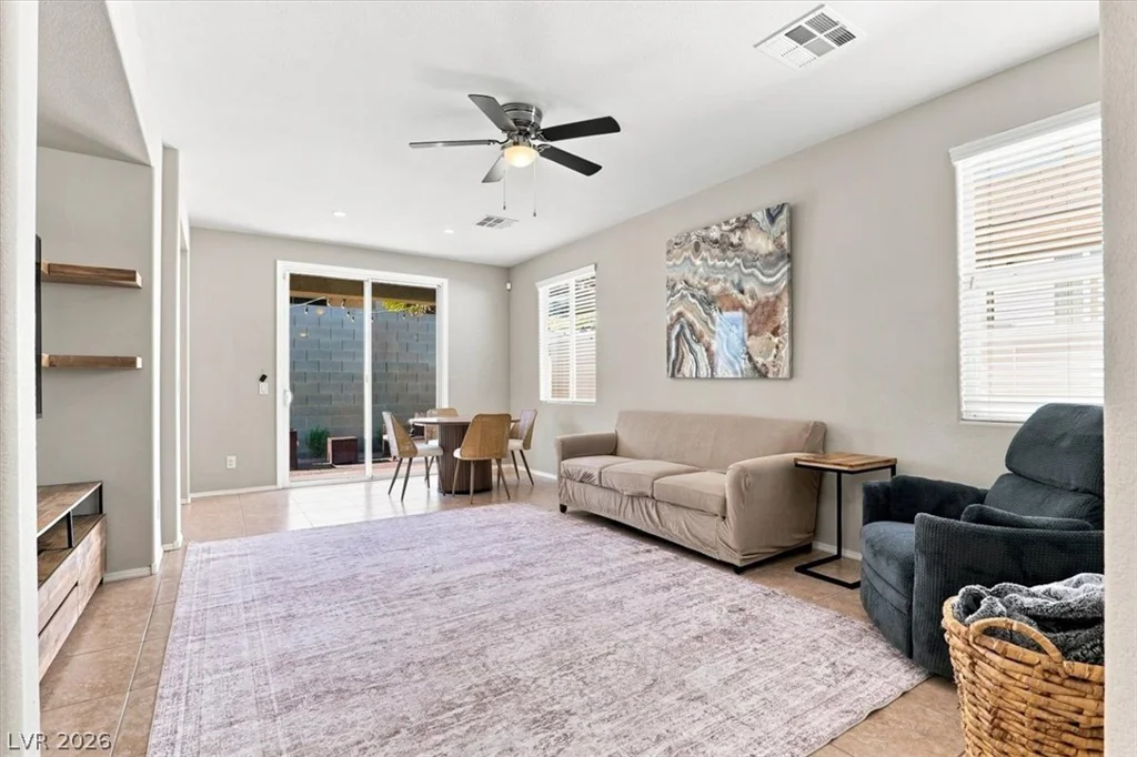 6283 Shamrock Lake, Las Vegas, NV 89141