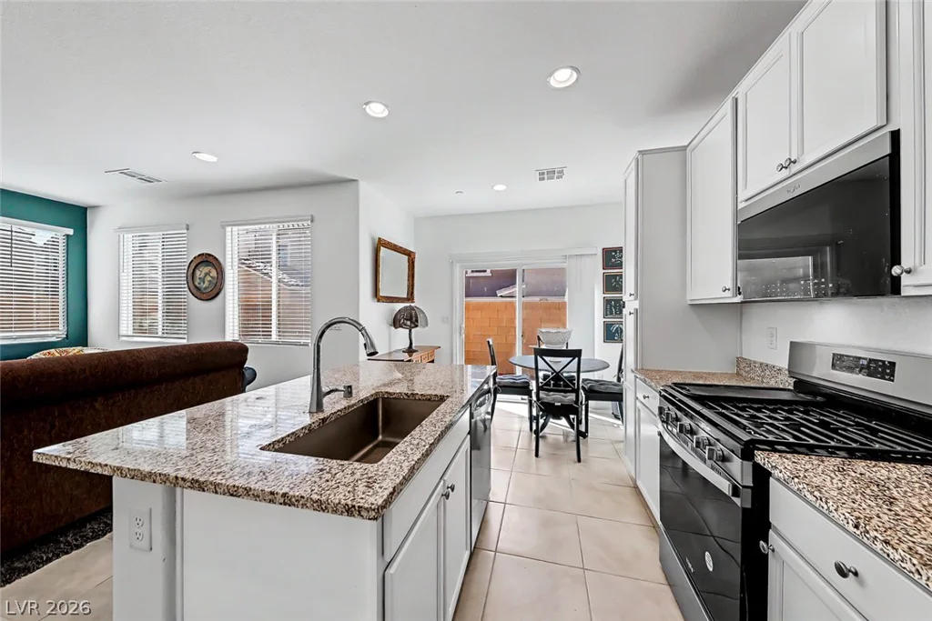 400 Desert Cadence, Henderson, NV 89011