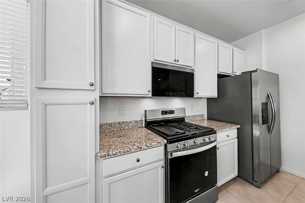 400 Desert Cadence, Henderson, NV 89011