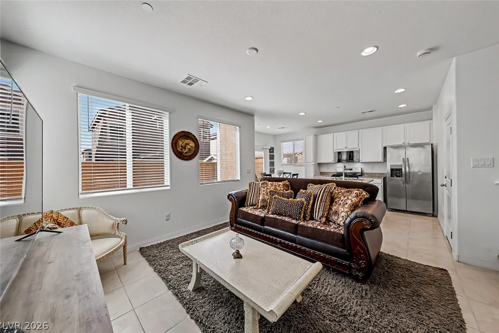 400 Desert Cadence, Henderson, NV 89011