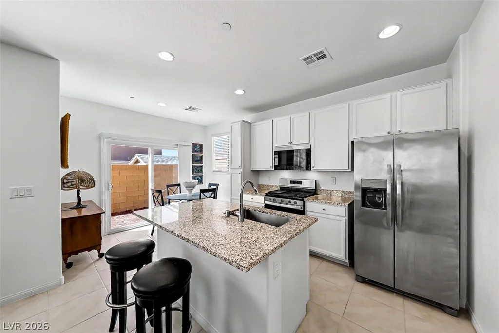 400 Desert Cadence, Henderson, NV 89011