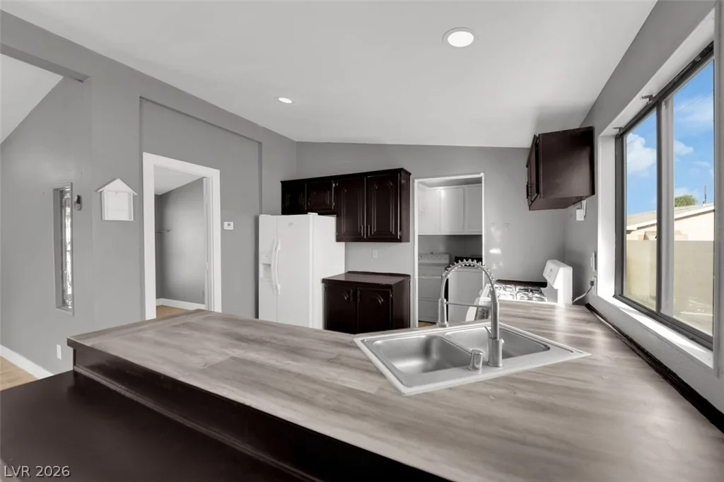 2878 Green Tree, Las Vegas, NV 89142