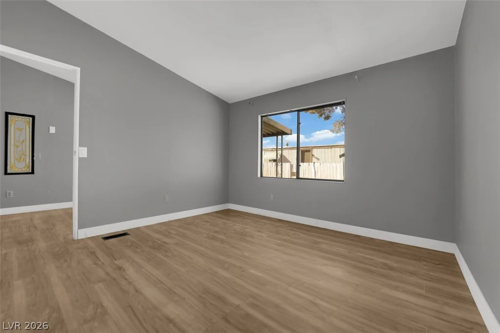 2878 Green Tree, Las Vegas, NV 89142