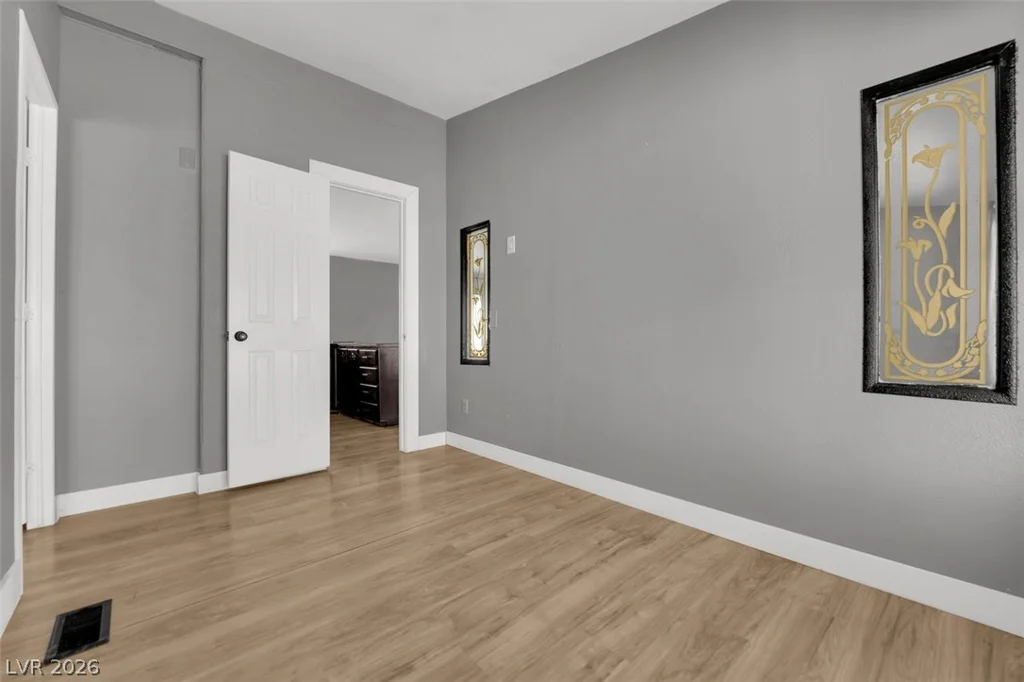 2878 Green Tree, Las Vegas, NV 89142