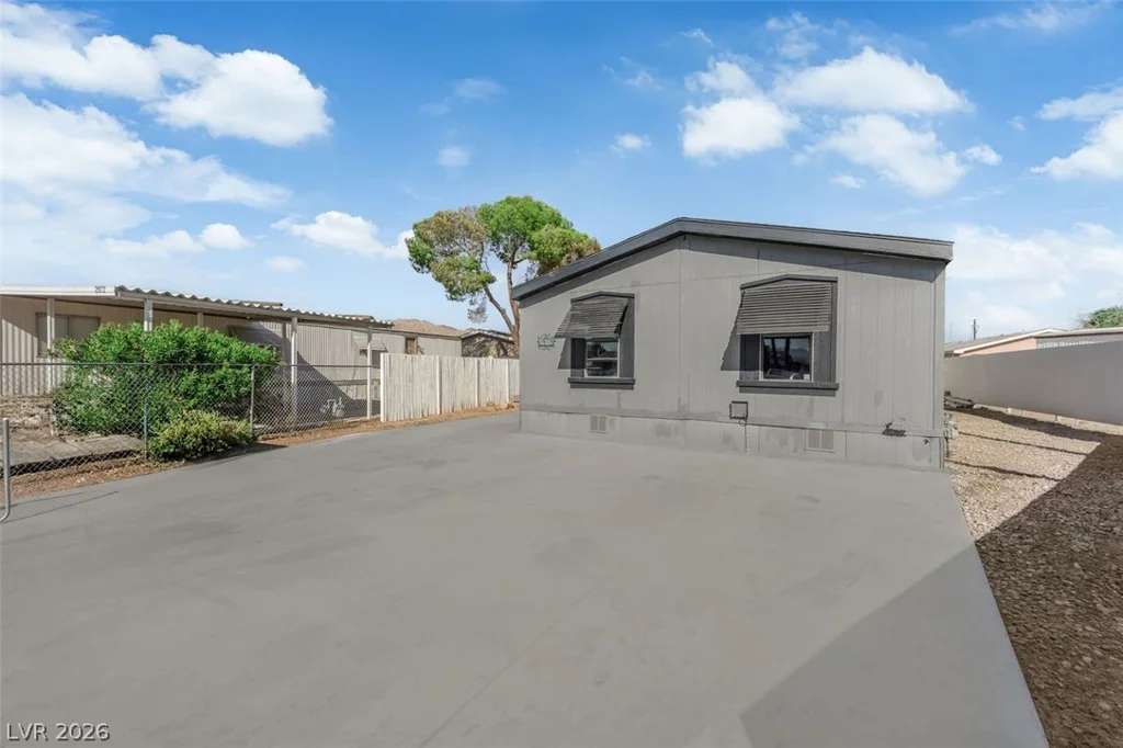 2878 Green Tree, Las Vegas, NV 89142