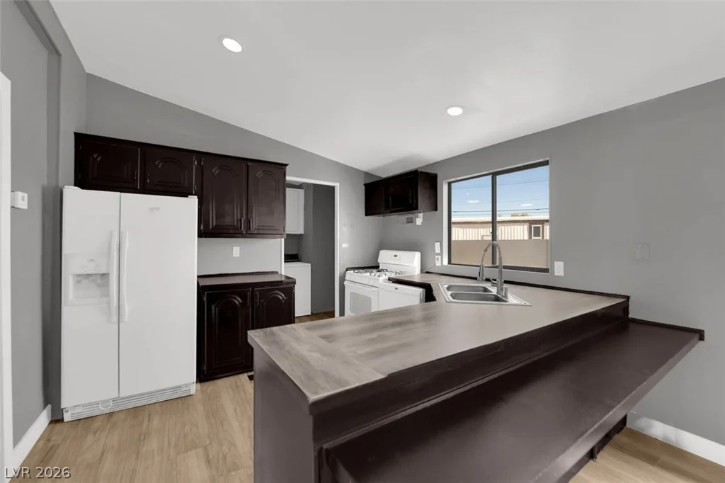 2878 Green Tree, Las Vegas, NV 89142