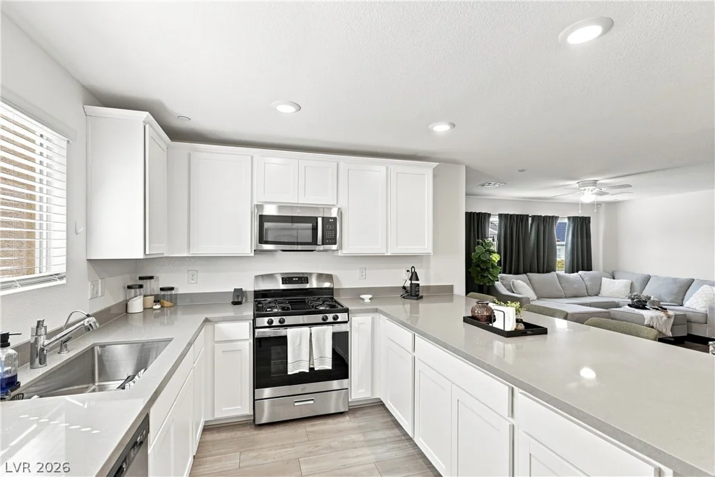6246 Foxes Dale, Las Vegas, NV 89166