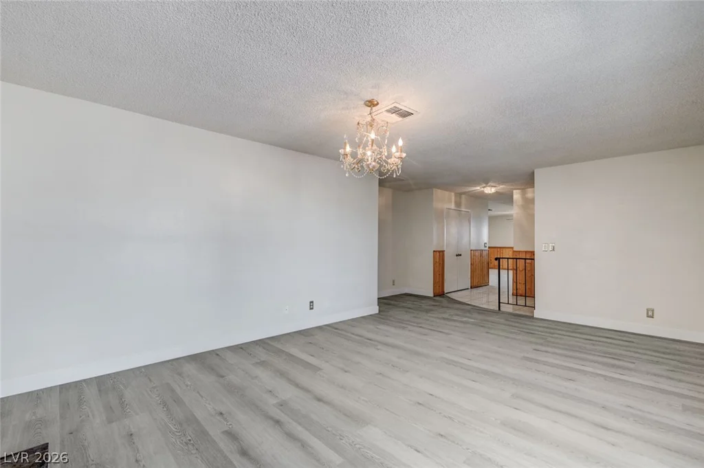 3573 Moraga, Las Vegas, NV 89103