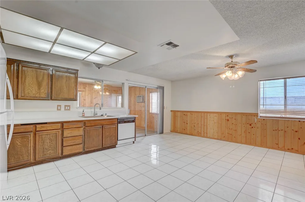 3573 Moraga, Las Vegas, NV 89103