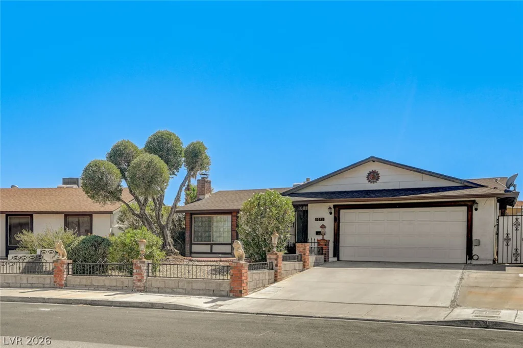 3573 Moraga, Las Vegas, NV 89103